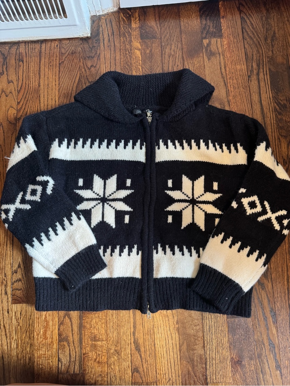 Women’s Black & Cream Nordic Zip-Up Jacket